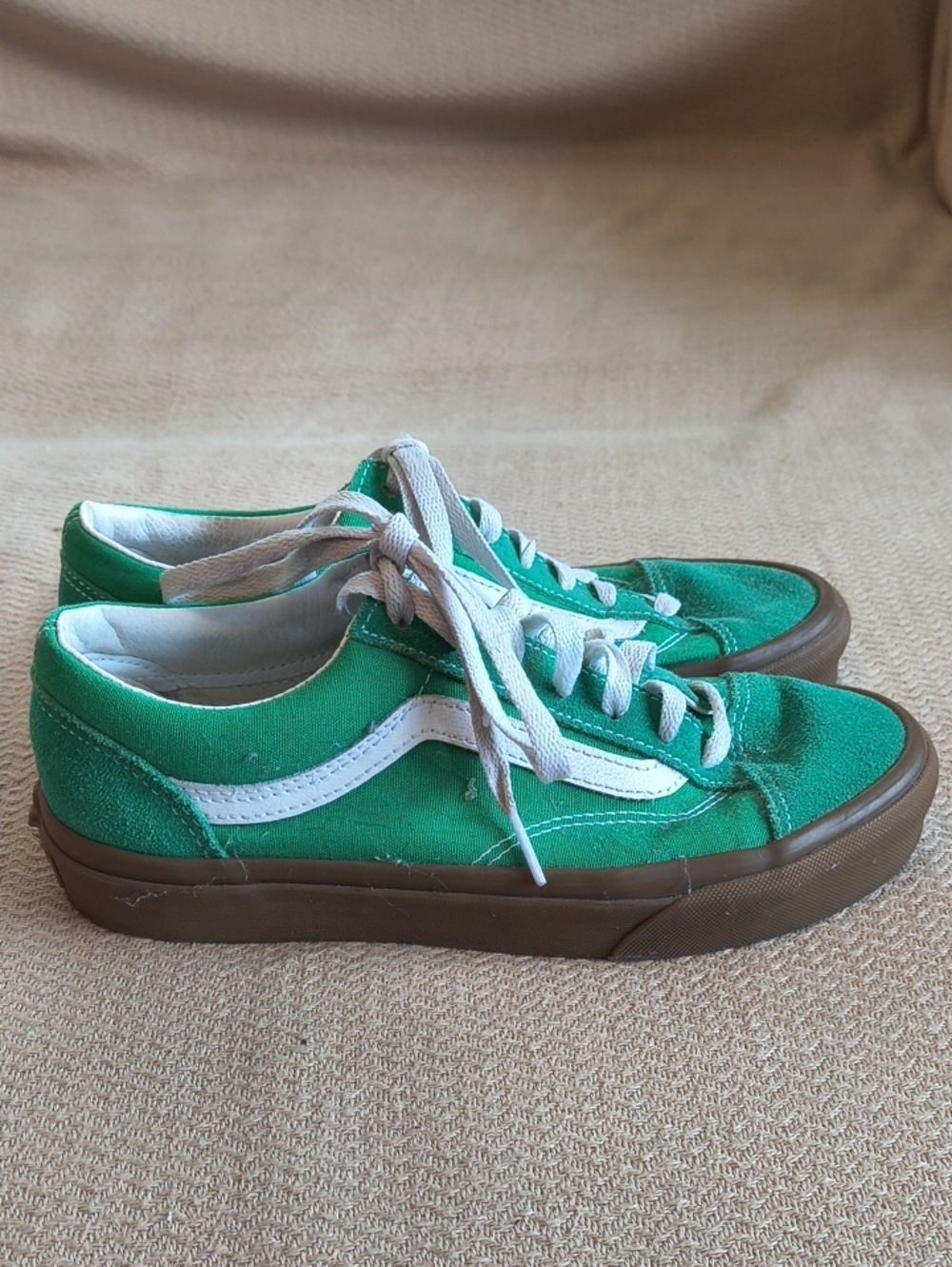 Vans Low-Top Green Canvas Sneakers with White Side Stripe 7 Women's